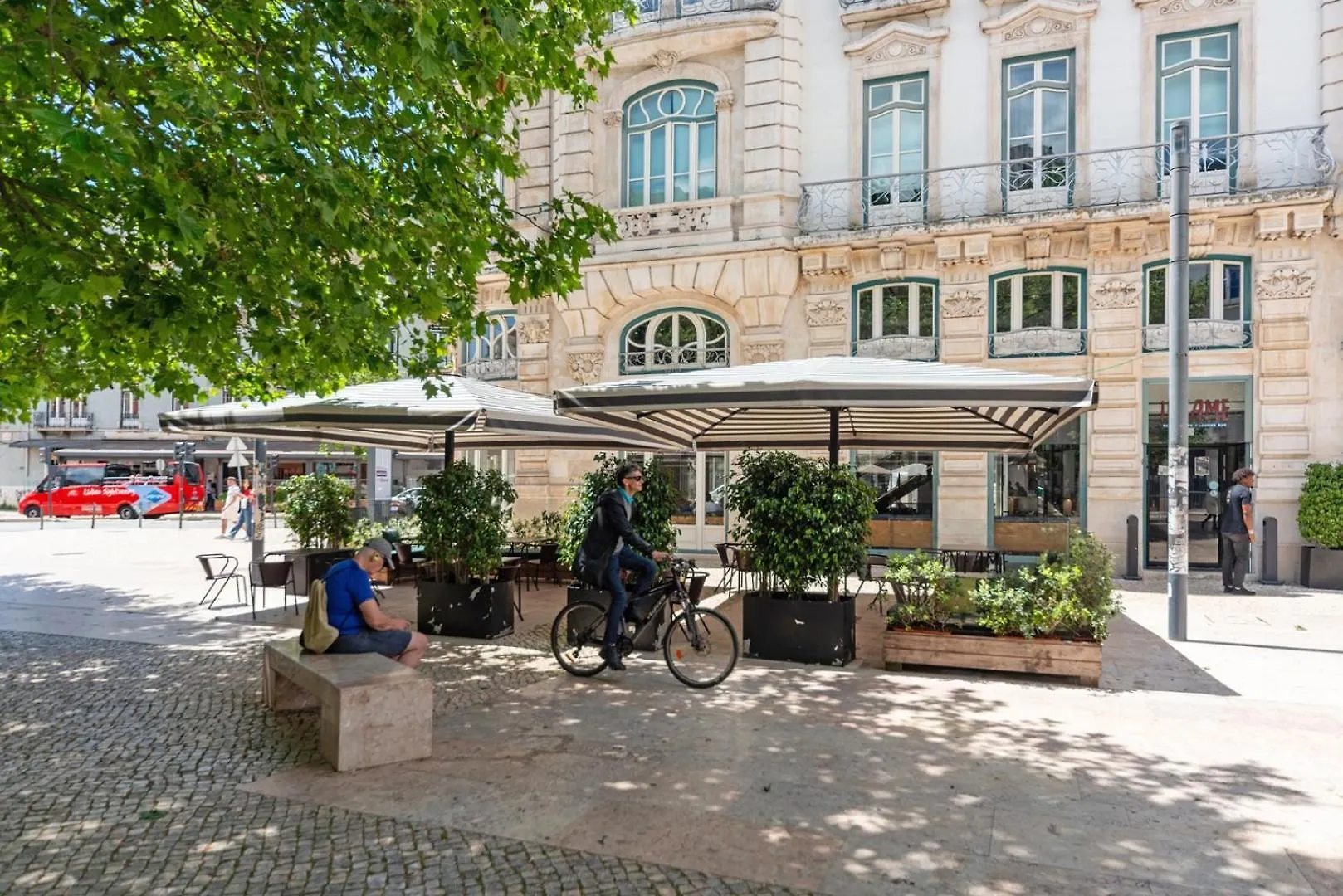 Apt With Private Terrace 250M To Largo Intendente Lisboa Apartman