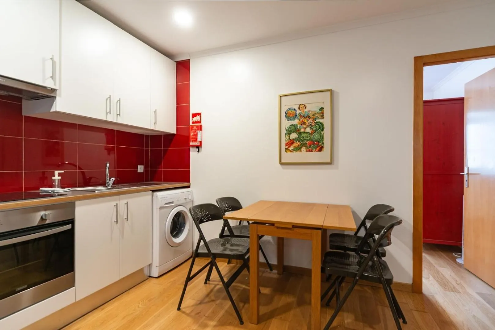 Apt With Private Terrace 250M To Largo Intendente Lisboa Appartement