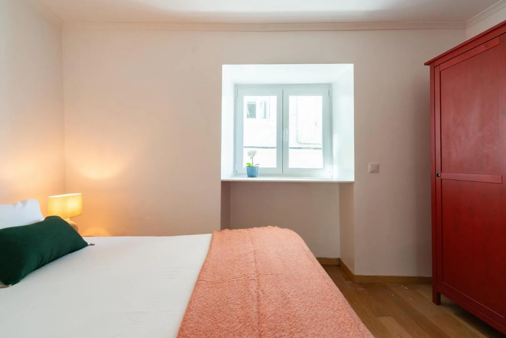 Appartement Apt With Private Terrace 250M To Largo Intendente Lisboa
