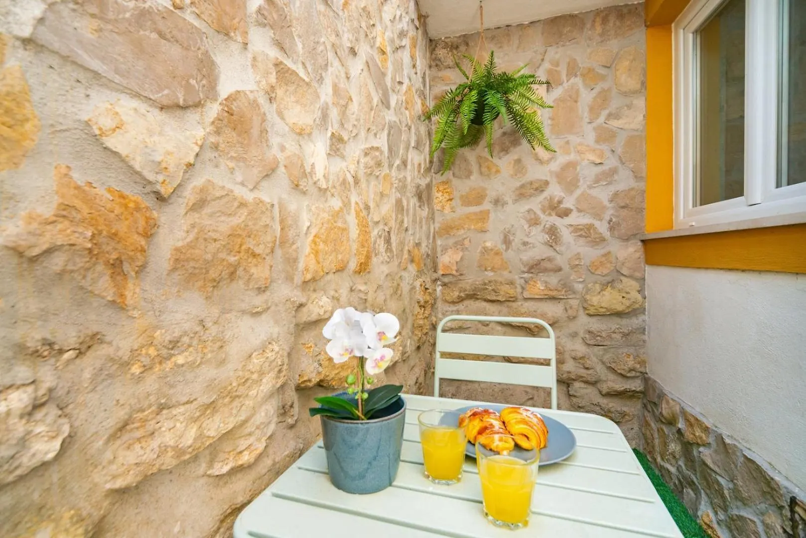 Appartement Apt With Private Terrace 250M To Largo Intendente Lisboa