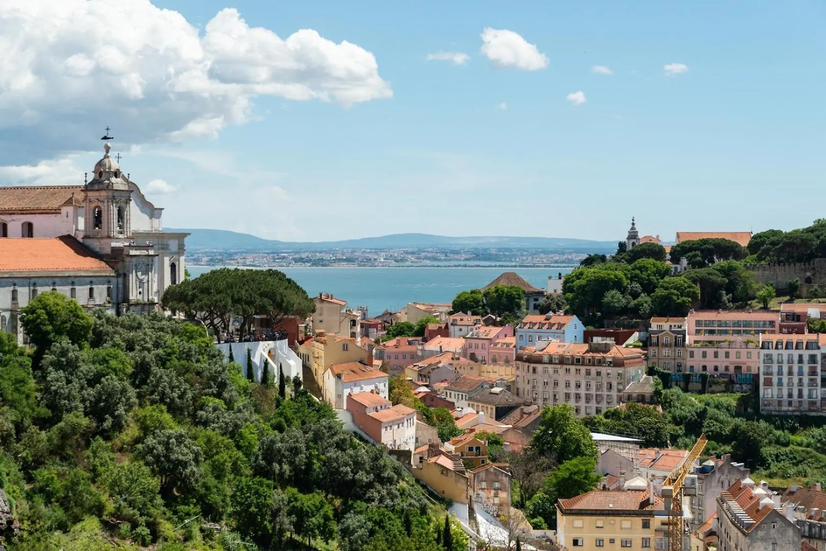 Apt With Private Terrace 250M To Largo Intendente Lisboa 0*,  Portugal